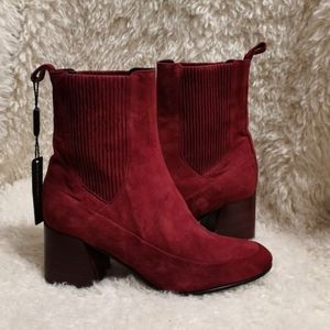 NWOB Napoleoni Suede Booties Made in Italy SZ 37